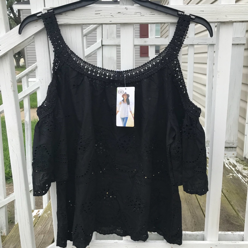 Black Bila Eyelet Top - Picture 2 of 3